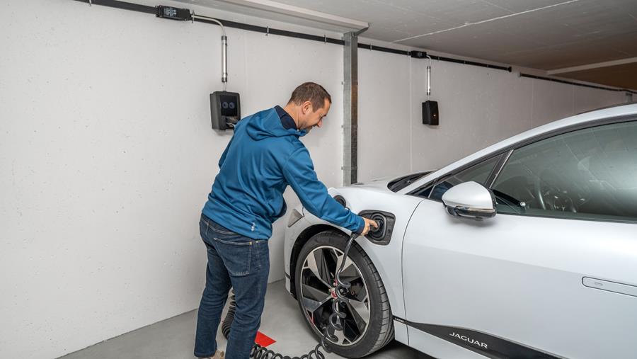 Go-e levert 500.000ste laadpaal en wordt nr. 1 bij thuisladen
