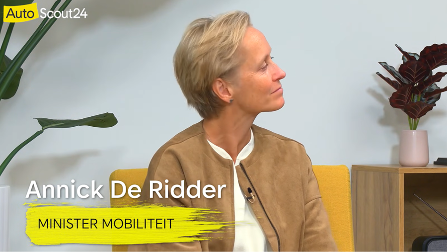 Vlaams minister De Ridder licht nieuwe keuringsregels toe
