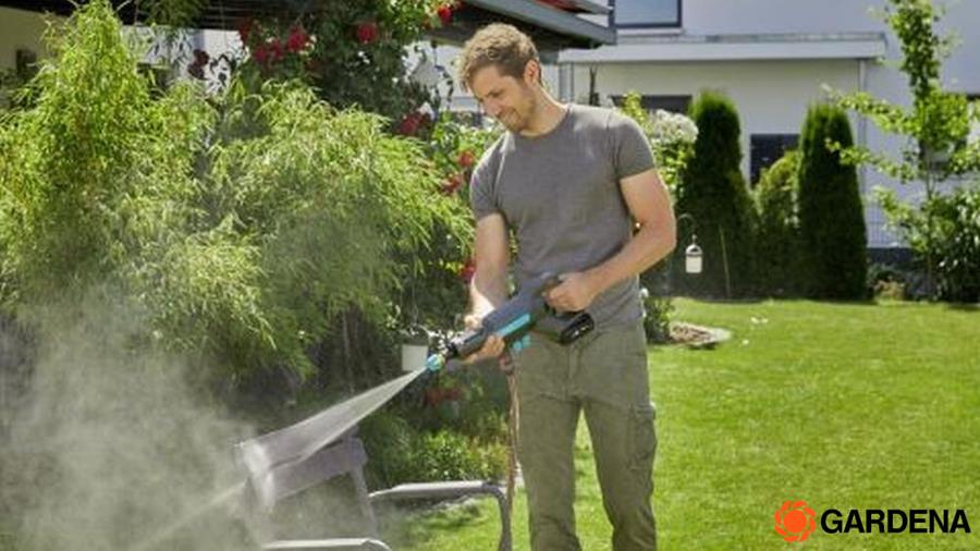 BATTERIJEN IN DE TUIN