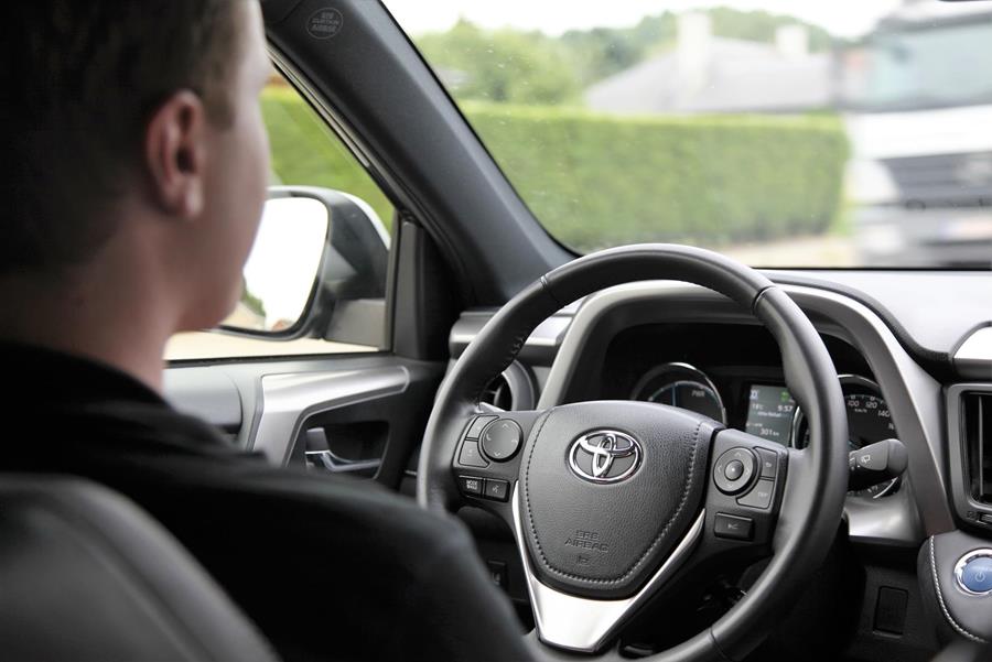 Sleutel tot autonoom rijden zit in onze broekzak
