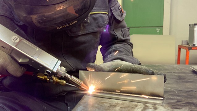Laserlassen uit de hand