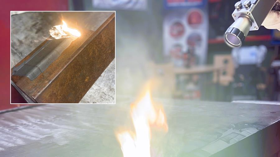 Lasersnijden en -cleanen met handheld laserlastoestel