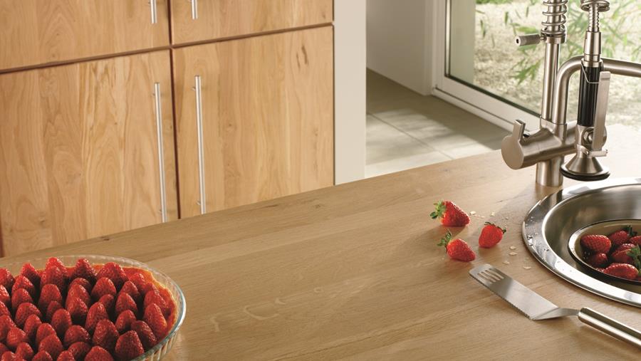 Houtbehandeling intensief gebruikte oppervlakken