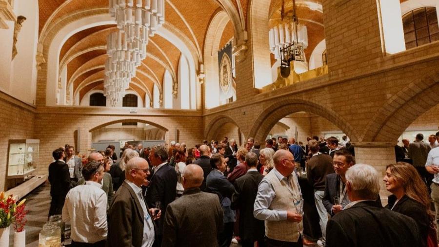 Het Belgisch Instituut voor Verlichting (IBE-BIV) viert 100 jaar innovatie en samenwerking