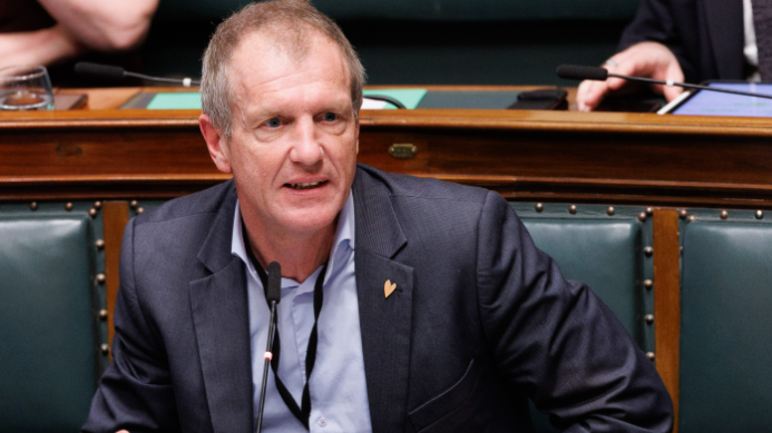 Vooruit maant Verlinden aan tot actie over euthanasie bij dementie