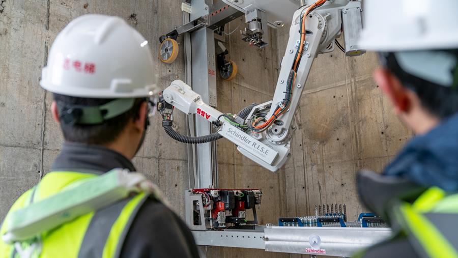 Schindler élargit sa flotte de robots pour les systèmes de levage