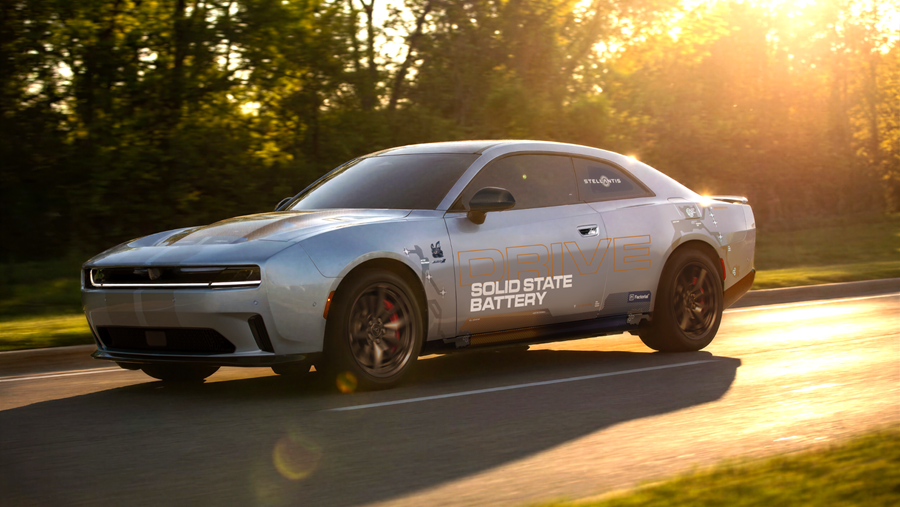 Stellantis teste sa batterie à électrolyte solide
