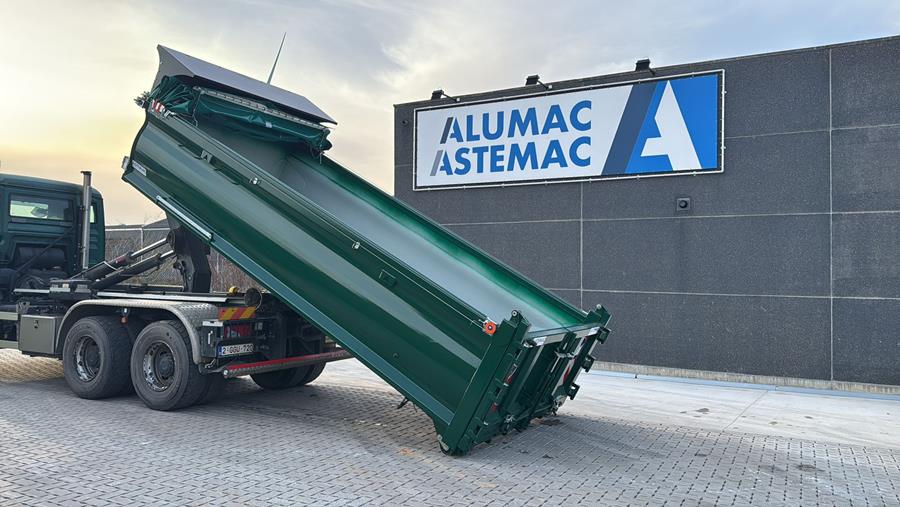 ASTEMAC lanceert eigen ontwikkelde Hardox-grondbak