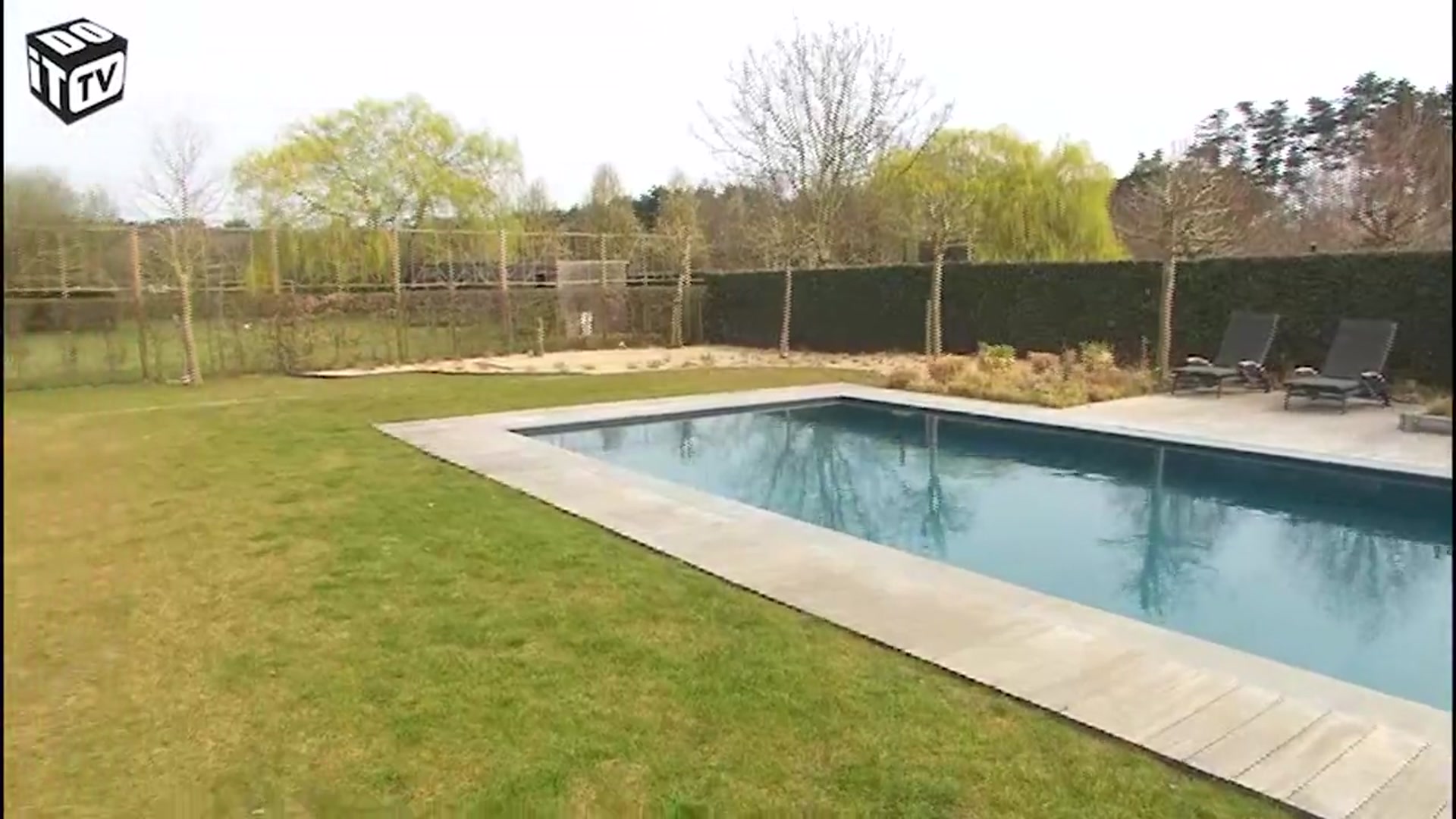 Hoe herstel je een gazon?